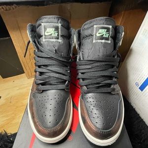 Jordan 1 Patina worn Twice. 100% authentic.